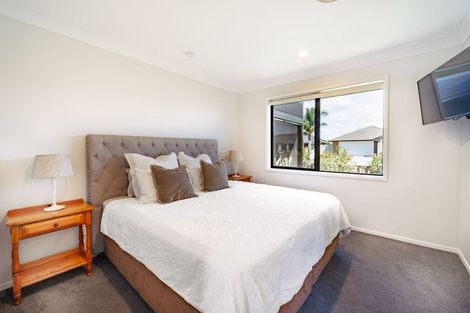 Photo of property in 1 Monaro Place, Papamoa, 3118