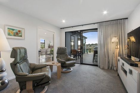 Photo of property in 37 Ridge Drive, Omokoroa, 3114