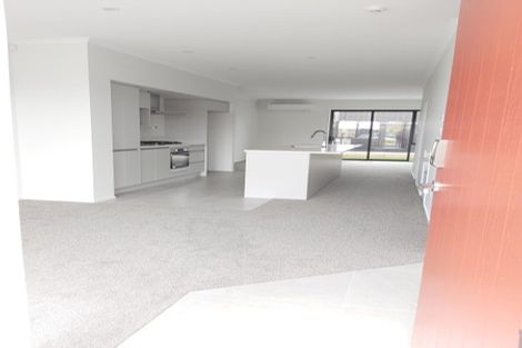 Photo of property in 32 Pennant Street, Long Bay, Auckland, 0630