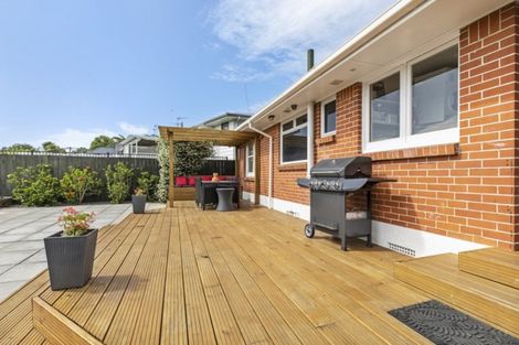 Photo of property in 2 Lynmore Drive, Hillpark, Auckland, 2102