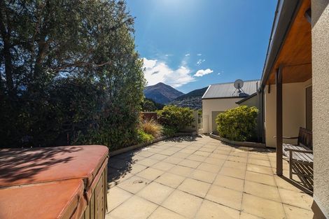Photo of property in 732 Peninsula Road, Kelvin Heights, Queenstown, 9300