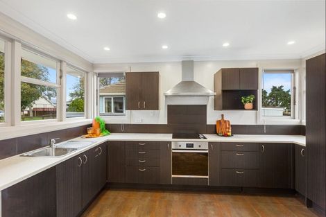 Photo of property in 14 Awatea Street, Levin, 5510