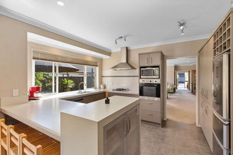 Photo of property in 5 Bellshill Close, Wattle Downs, Auckland, 2103