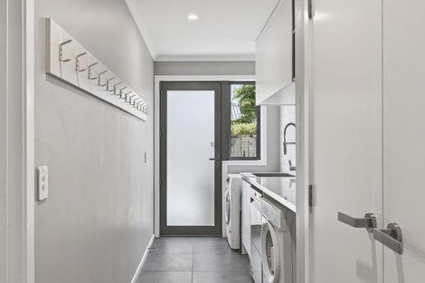 Photo of property in 22 Smith Street, Lepperton, New Plymouth, 4373