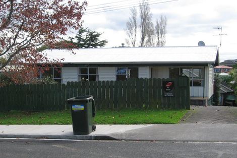 Photo of property in 2/7 O'halloran Road, Howick, Auckland, 2014