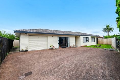 Photo of property in 2/66 Willis Road, Papakura, 2110