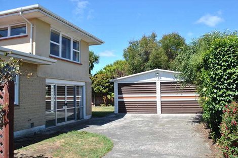 Photo of property in 17 Birkenhead Street Avonhead Christchurch City