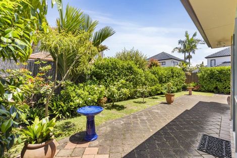 Photo of property in 4 Rialto Court, East Tamaki Heights, Auckland, 2016