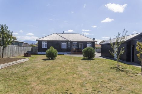Photo of property in 22 Trafalgar Street, Dannevirke, 4930