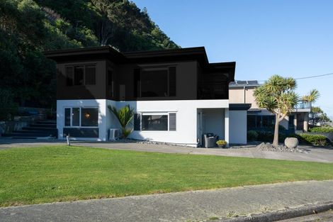 Photo of property in 85 Moana Road, Plimmerton, Porirua, 5026