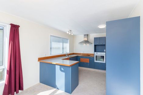 Photo of property in 74 Horokiwi Road West, Newlands, Wellington, 6037