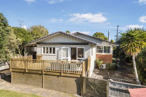 Photo of property in 61 Verbena Road, Birkdale, Auckland, 0626
