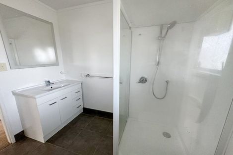 Photo of property in 11b Knox Road, Swanson, Auckland, 0612