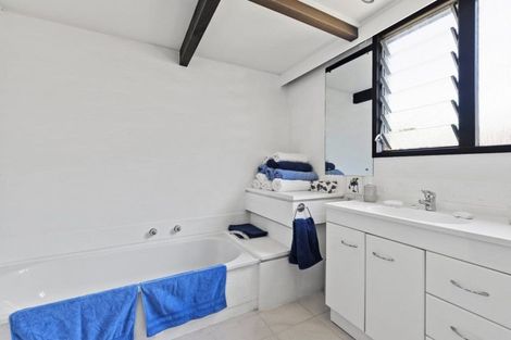 Photo of property in 18 Amante Crescent, Mairangi Bay, Auckland, 0630