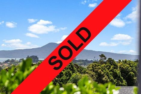 Photo of property in 19f Bradbury Road, Botany Downs, Auckland, 2010