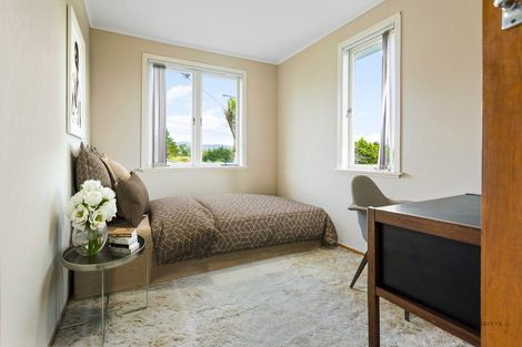 Photo of property in 14 Pine Avenue, Henderson, Auckland, 0612