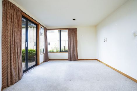 Photo of property in 8a Lake Crescent, Hamilton Lake, Hamilton, 3204