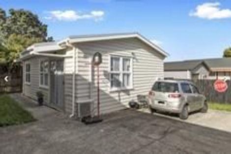 Photo of property in 106a Woodglen Road, Glen Eden, Auckland, 0602