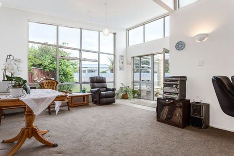 Photo of property in 63 Mcphee Street, Dannevirke, 4930