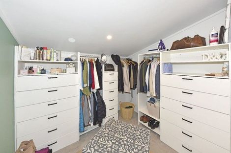 Photo of property in 208 Springfield Road, St Albans, Christchurch, 8014