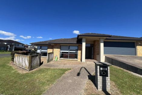 Photo of property in 2 Deerfield Place, Flat Bush, Auckland, 2019