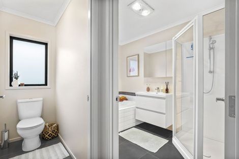 Photo of property in 123 Saint James Drive, Huntington, Hamilton, 3210