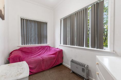 Photo of property in 48 Astley Avenue, New Lynn, Auckland, 0600
