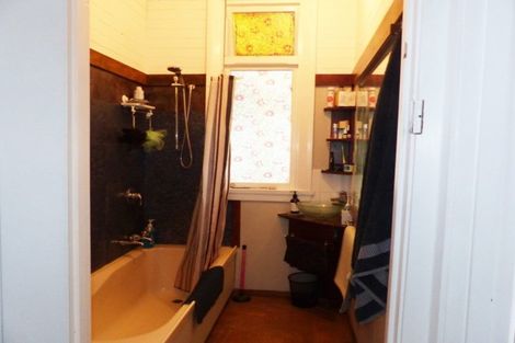 Photo of property in 6 Edward Street, Waimate, 7924