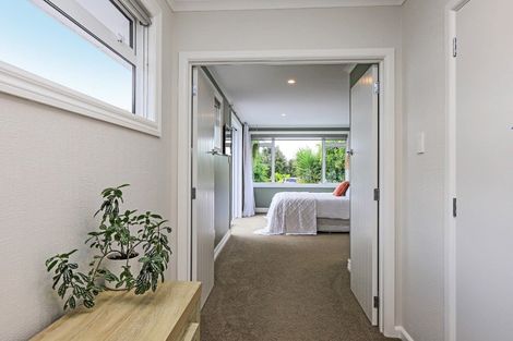 Photo of property in 27 Hammond Road, Taradale, Napier, 4112