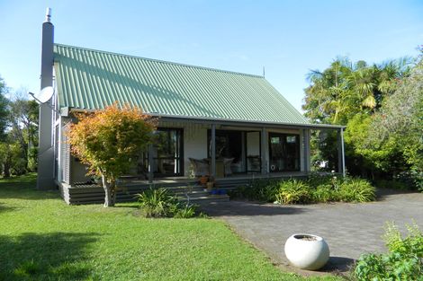 Photo of property in 8 Oripiro Road, Kerikeri, 0230