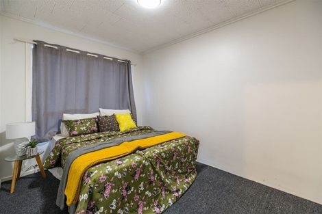 Photo of property in 302 Swanson Road, Henderson, Auckland, 0610