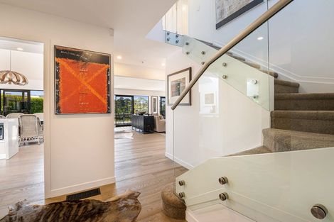 Photo of property in 10 York Terrace, Riverhead, 0820