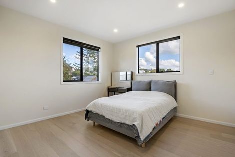 Photo of property in 1/20 Hart Road, Hauraki, Auckland, 0622