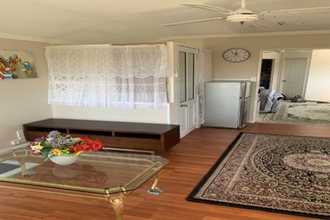 Photo of property in 26 San Bernadino Drive, Henderson, Auckland, 0612