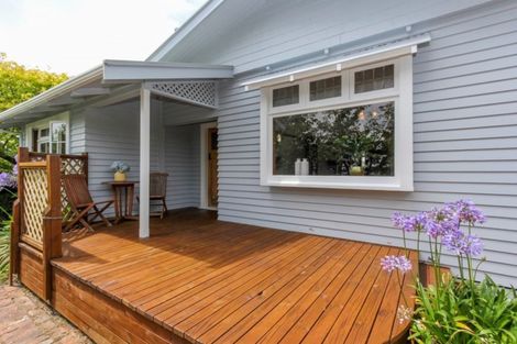 Photo of property in 107 Belt Road, New Plymouth, 4310