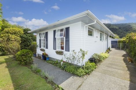 Photo of property in 88 Pasadena Crescent, Totara Park, Upper Hutt, 5018