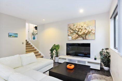 Photo of property in 10 Sauvignon Avenue, Ranui, Auckland, 0612