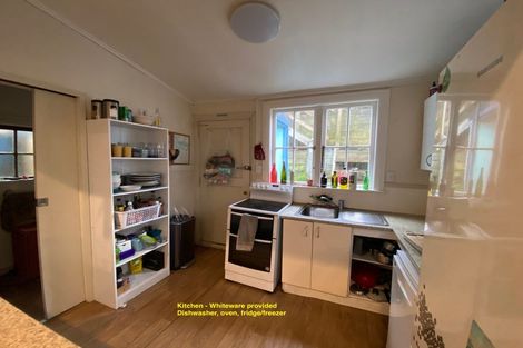 Photo of property in 124 Aro Street, Aro Valley, Wellington, 6021