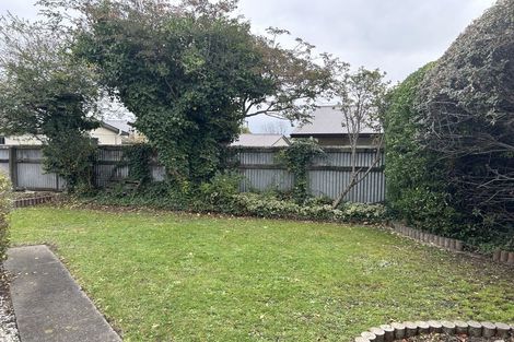 Photo of property in 2/12 Cornwall Place, Stoke, Nelson, 7011