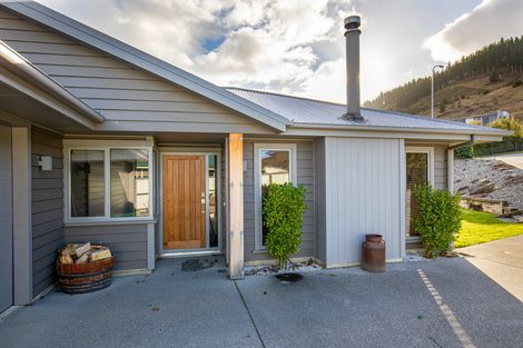 Photo of property in 6 Holdom Place, Clyde, 9330