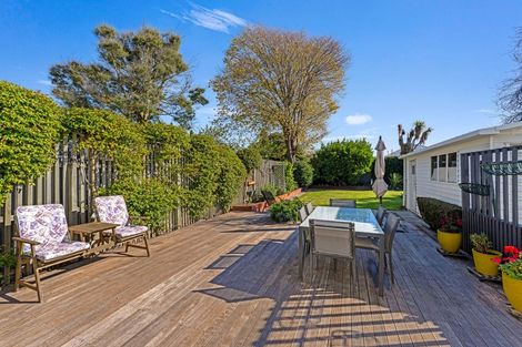 Photo of property in 35 Cleveland Street, Edgeware, Christchurch, 8013