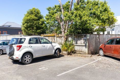 Photo of property in Devonport Apartments, 21/127 Saint Aubyn Street, New Plymouth, 4310
