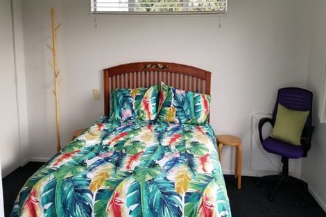 Photo of property in 21 Arden Place, Oakura, 4314