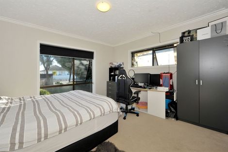 Photo of property in 10 Oakdale Street Avonhead Christchurch City