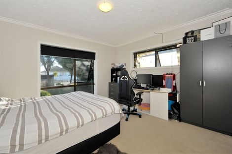 Photo of property in 10 Oakdale Street, Avonhead, Christchurch, 8042