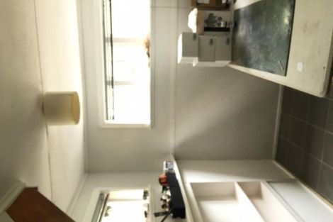 Photo of property in 5 Edinburgh Terrace, Berhampore, Wellington, 6023