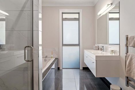 Photo of property in 64 Saint Michaels Avenue, Bethlehem, Tauranga, 3110