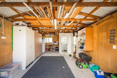 Photo of property in 14 Goldie Place, Waikanae Beach, Waikanae, 5036