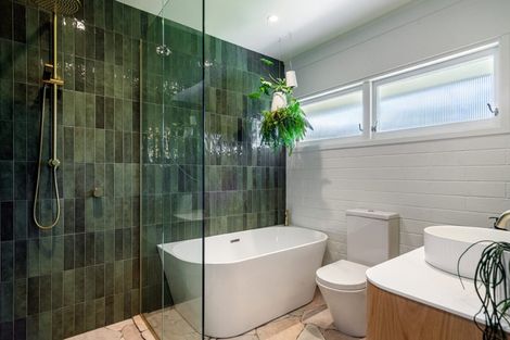 Photo of property in 28 Barlow Place, Chatswood, Auckland, 0626