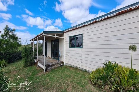Photo of property in 105 Gorge Road, Maungaturoto, 0520